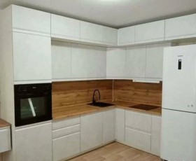 Модульная кухня Бруклин 2.4 x 2 м (Бетон белый) в Пскове - pskov.katalogmebeli.com | фото 15